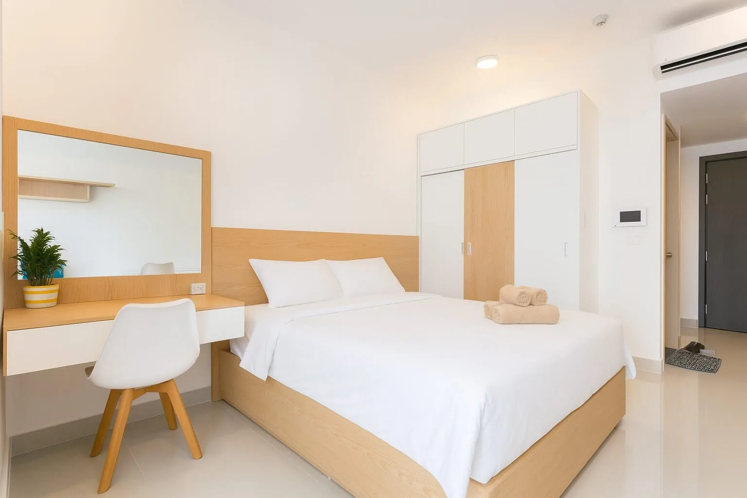 Spacious Studio Apartment at RiverGate Residence District 4