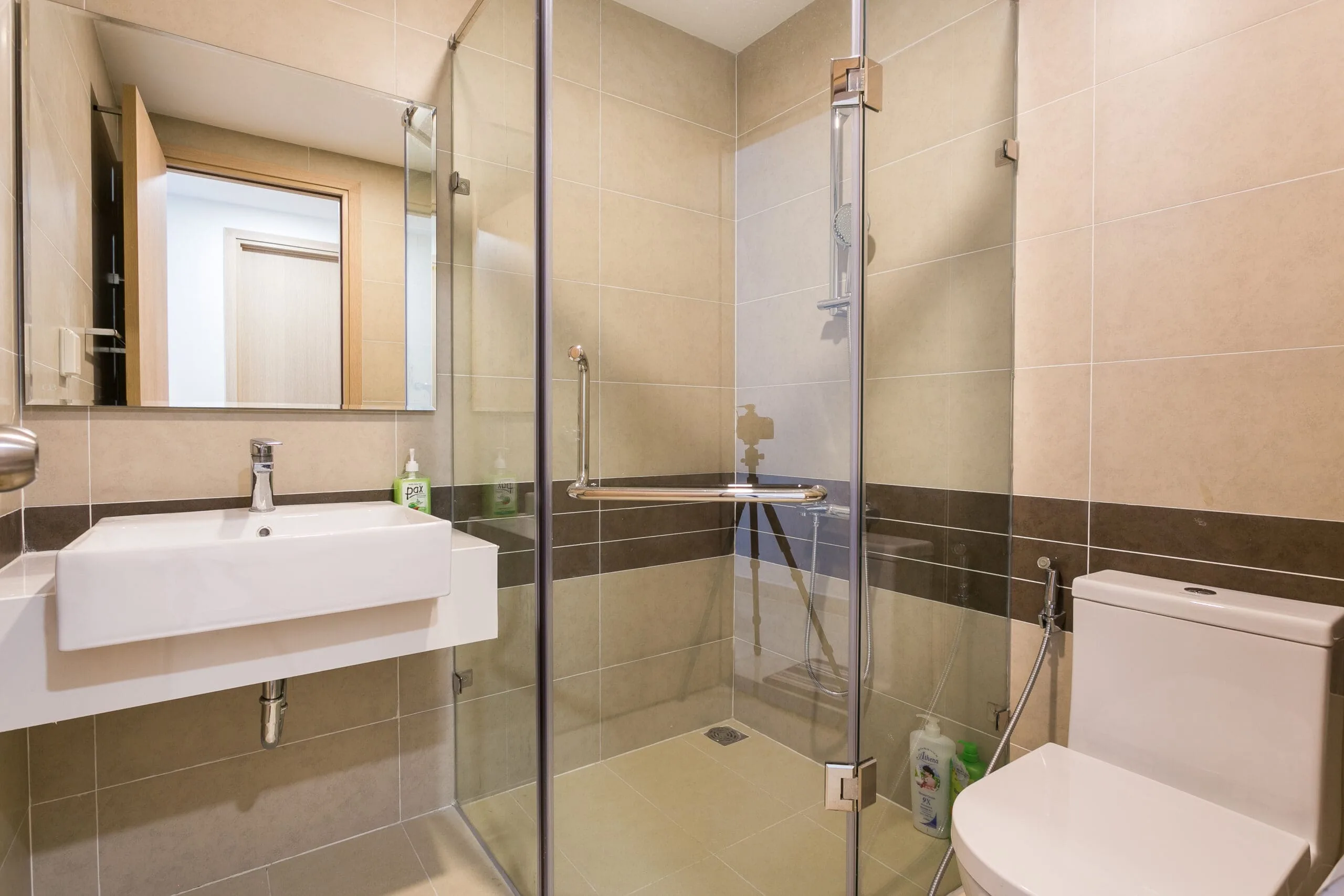 First bathroom in Two-Bedroom Apartment at RiverGate Residence