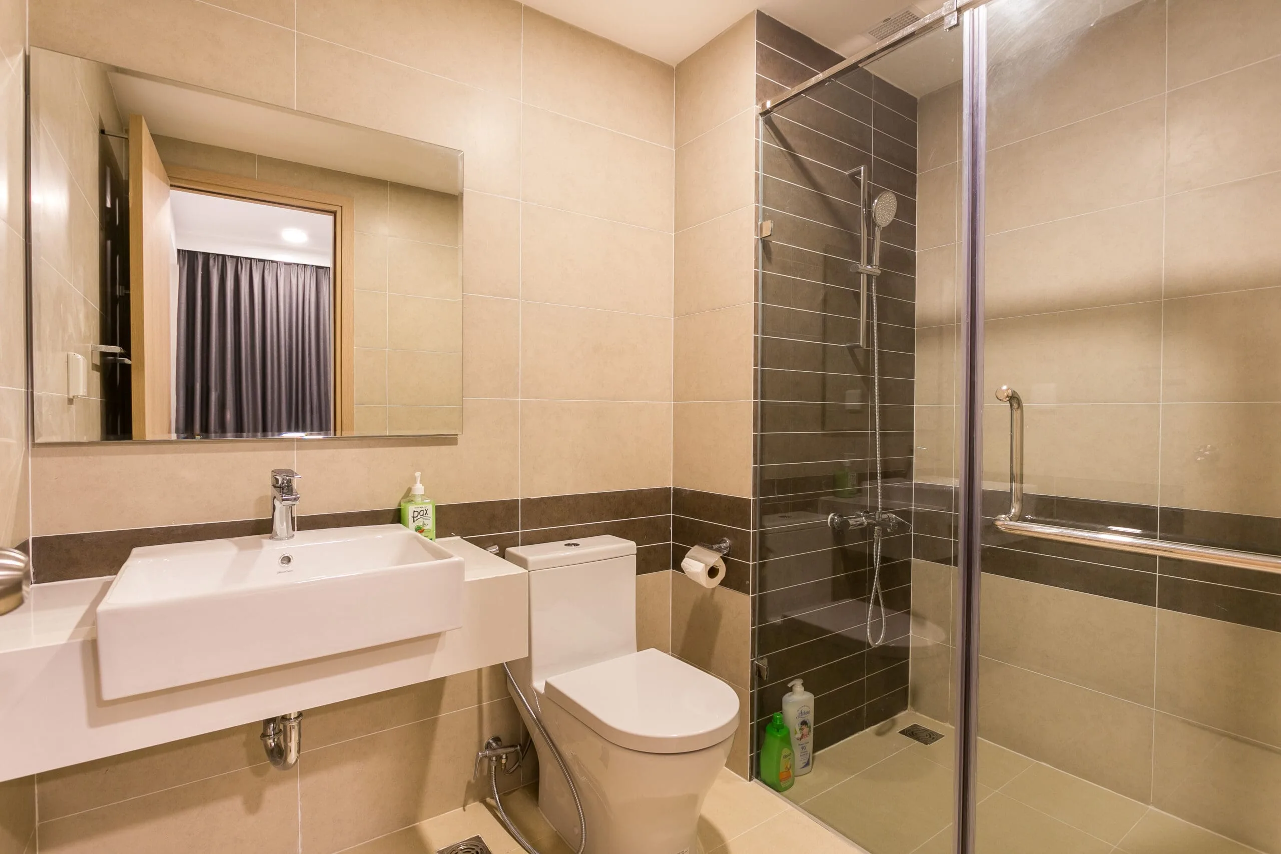 Second bathroom in Two-Bedroom Apartment at RiverGate Residence