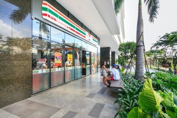 Cửa hàng 7 Eleven tại RiverGate Residence