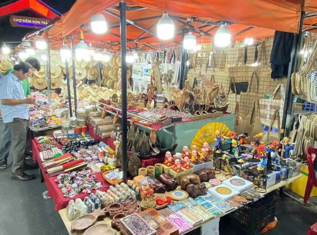 Ben Thanh Nigh Market