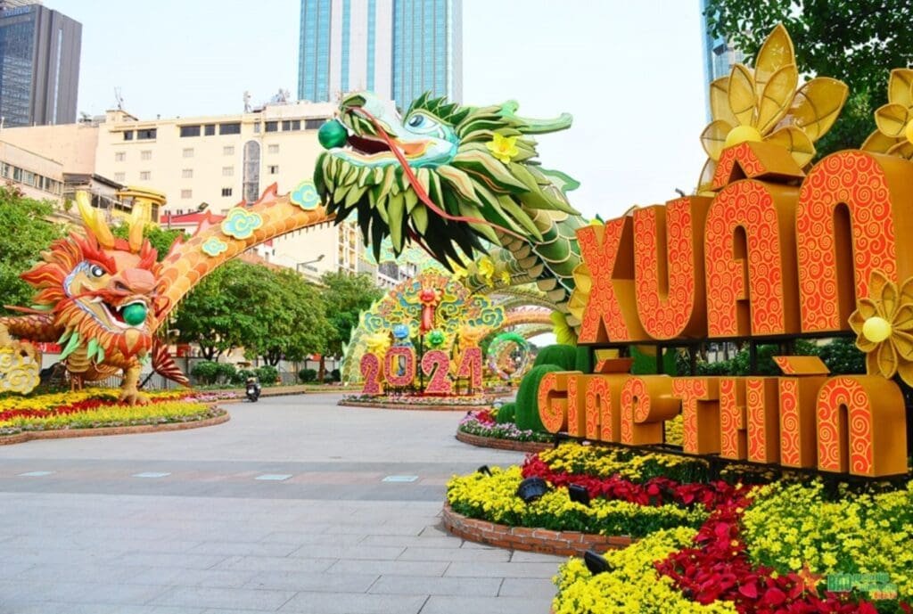 Đường hoa tết tại phố đi bộ nguyễn huệ