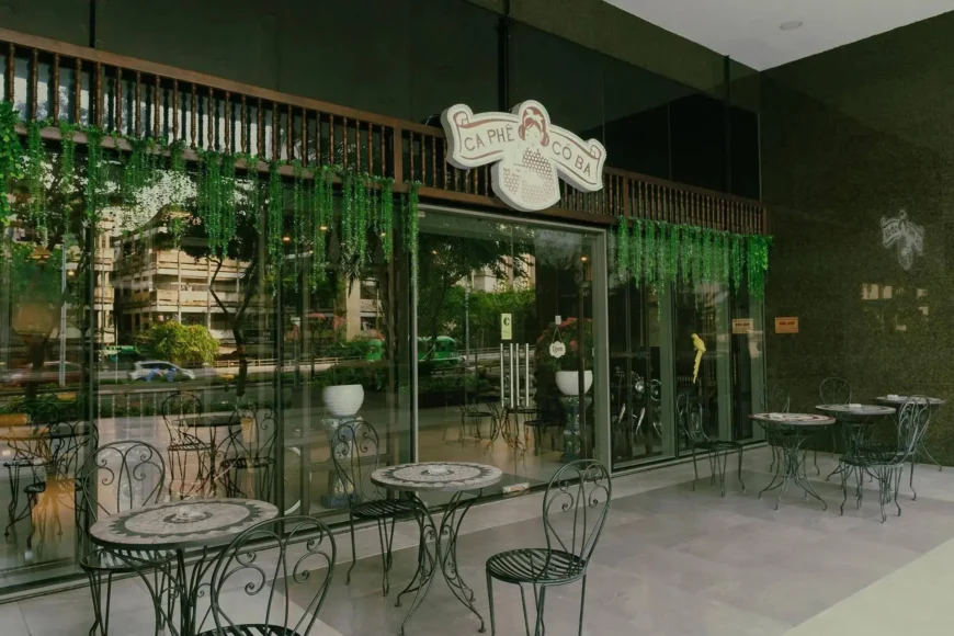Co Ba Café outdoor seating area at RiverGate Residence