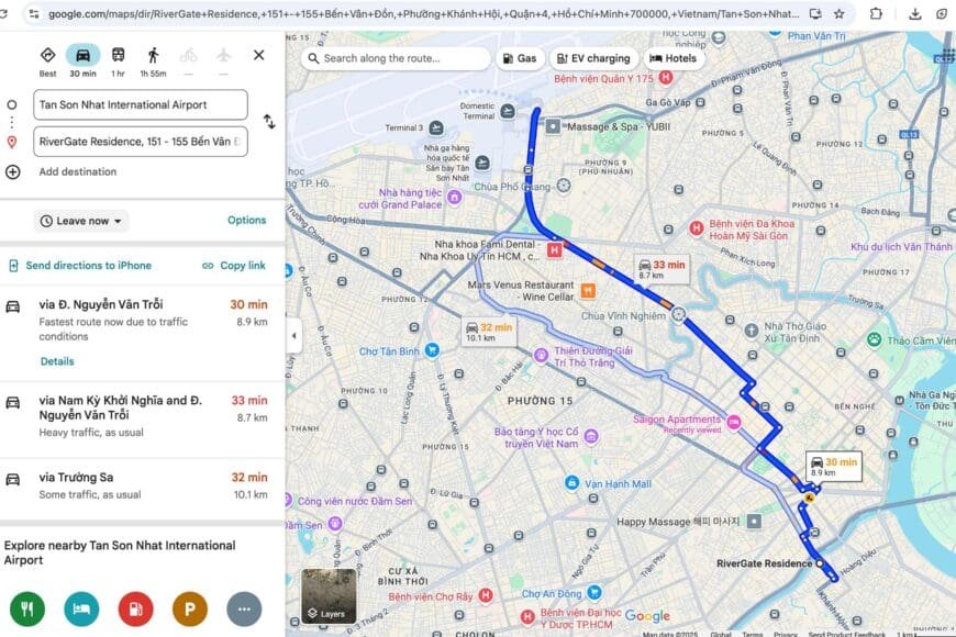 Real-time map directions from Tan Son Nhat International Airport to RiverGate Residence in Ho Chi Minh City, showing fastest driving routes and traffic conditions.