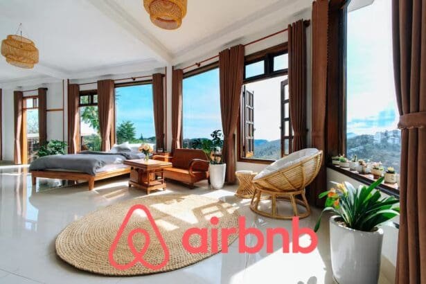 Căn hộ Airbnb tại Việt Nam với không gian mở, nội thất gỗ ấm cúng và ánh sáng tự nhiên – minh họa cho xu hướng thuê căn hộ ngắn ngày kiểu Airbnb.